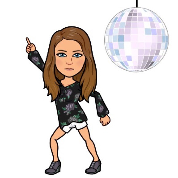 Meet your Posher, Courtney - Picture 1 of 1